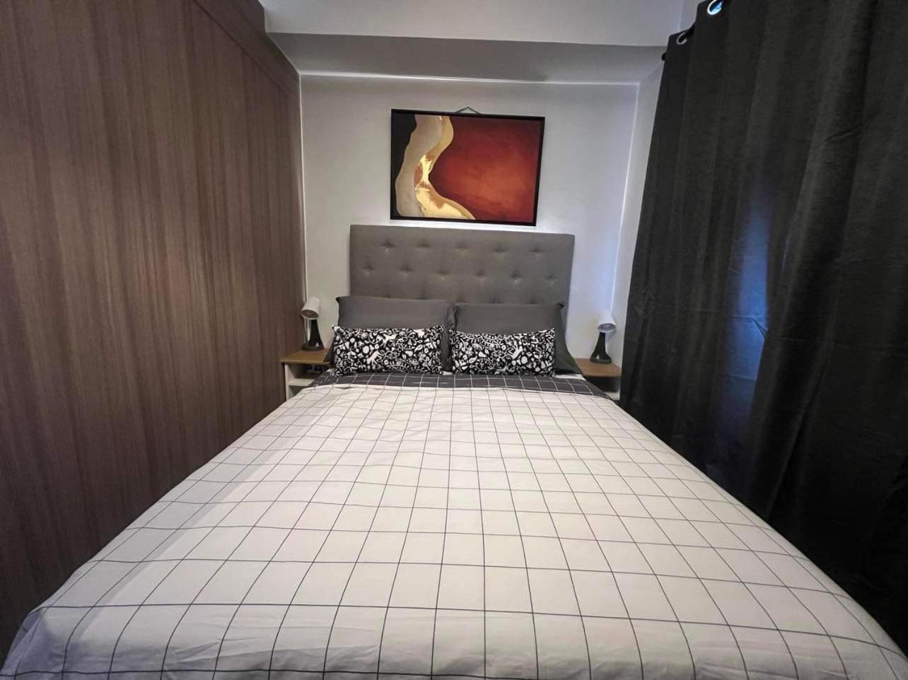Shore 2 Residences High Speed Internet Walking Distance To Moa And Ikea Manila Eksteriør billede