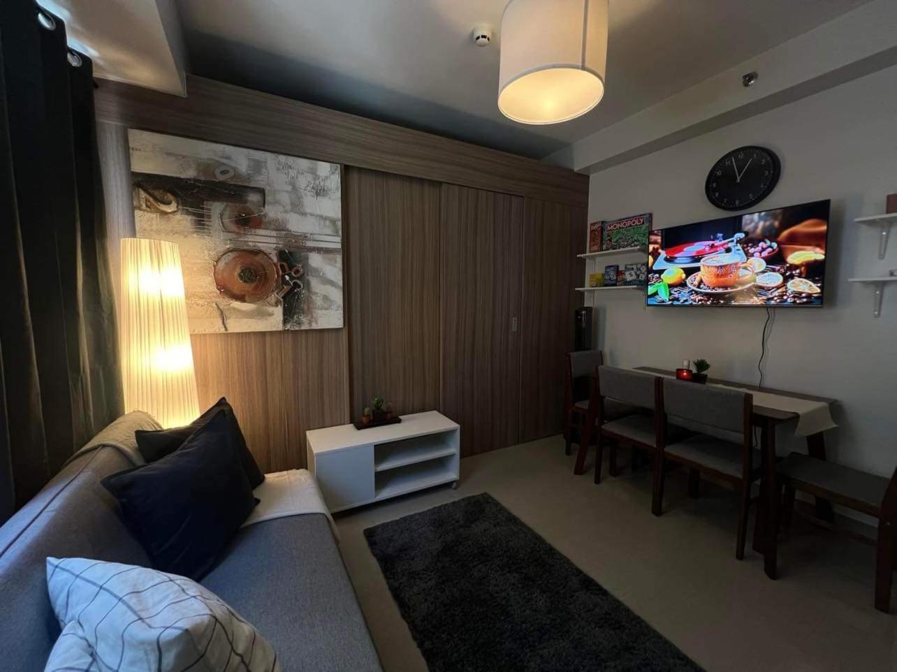Shore 2 Residences High Speed Internet Walking Distance To Moa And Ikea Manila Eksteriør billede