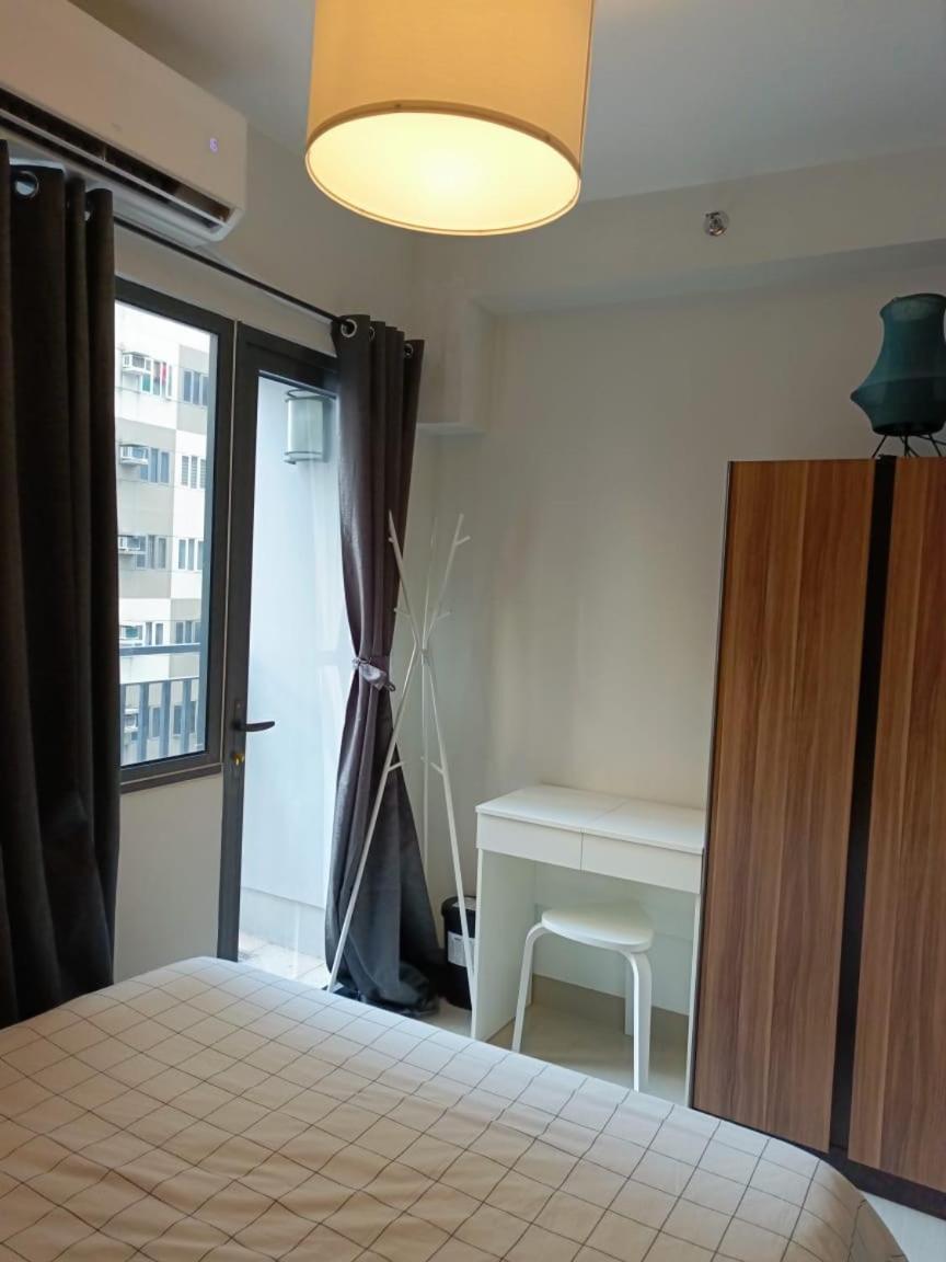 Shore 2 Residences High Speed Internet Walking Distance To Moa And Ikea Manila Eksteriør billede
